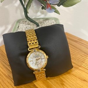 Vintage American Perry Ellis watch